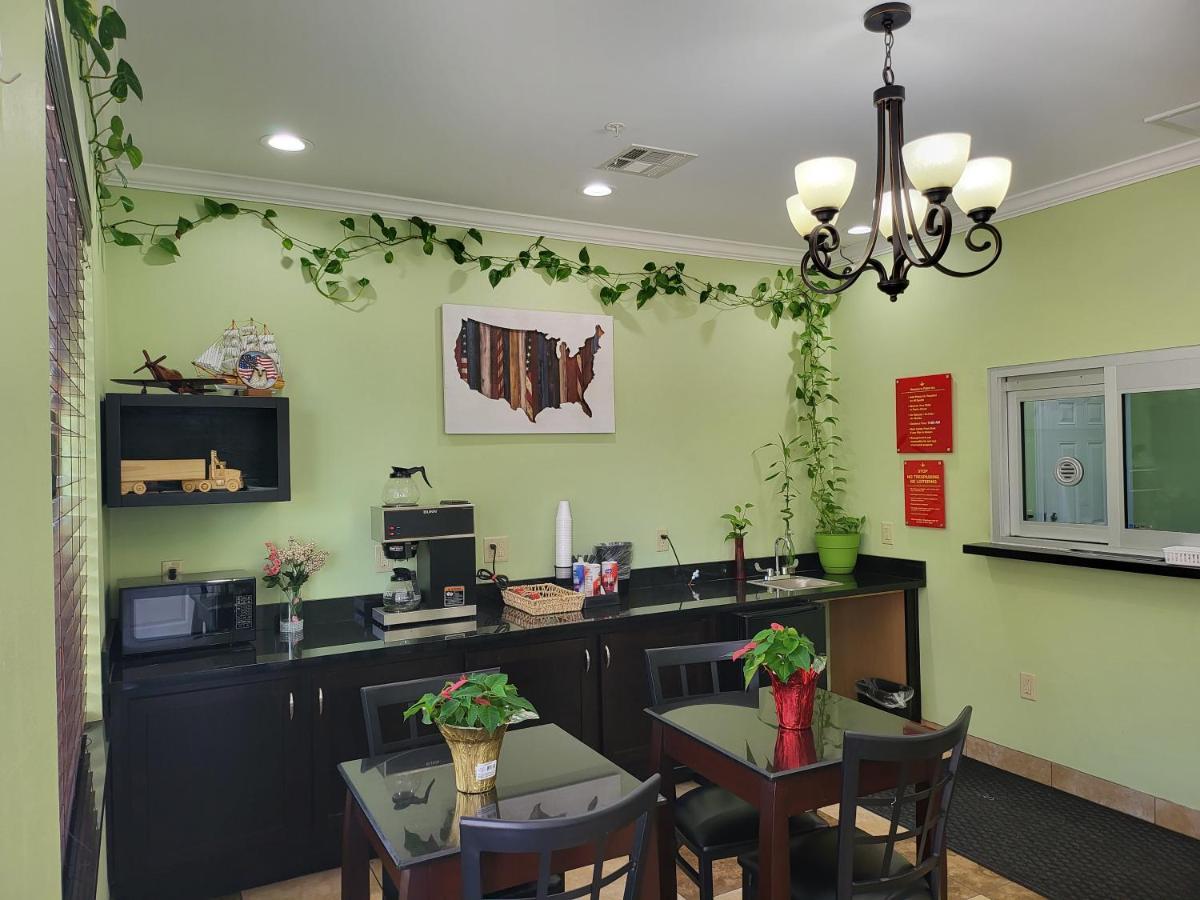 Palace Inn Sam Houston Race Park West Road Extérieur photo