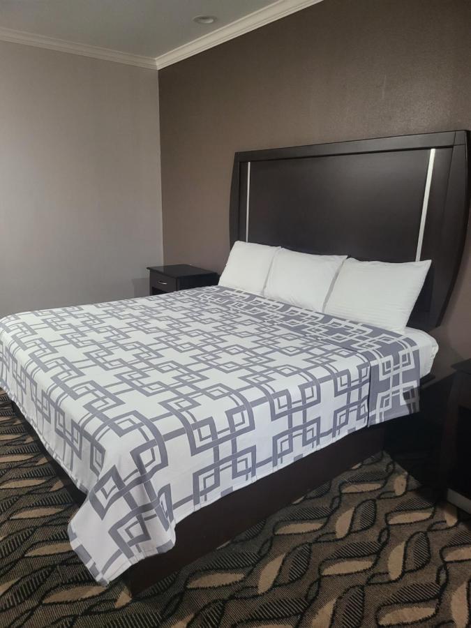 Palace Inn Sam Houston Race Park West Road Extérieur photo